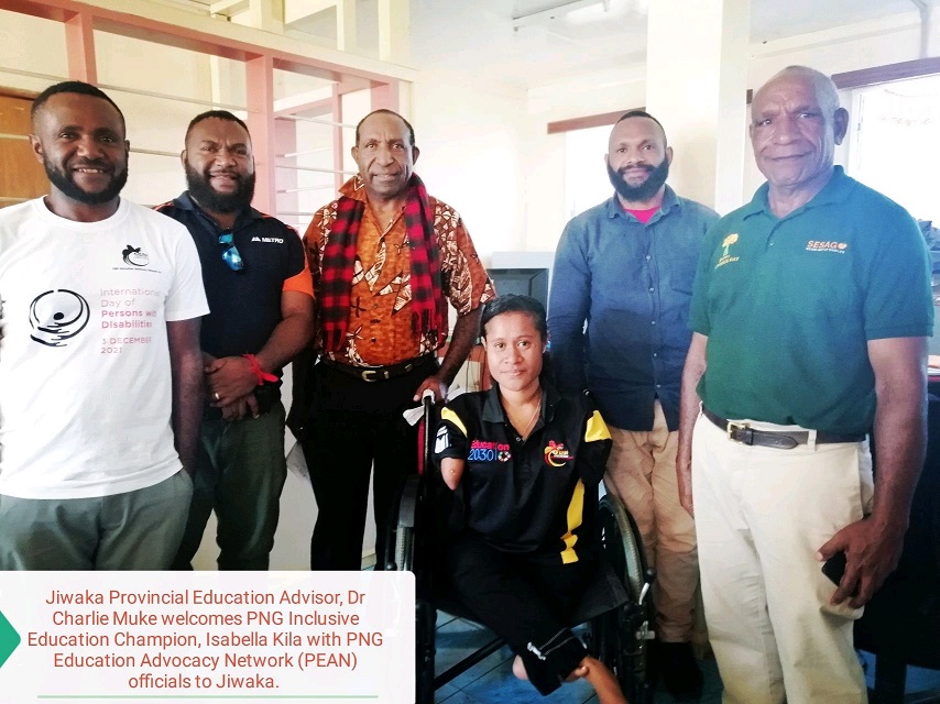 Jiwaka provincial education advisor, Dr Charlie Muke, welcomes PNG Inclusive Education champion, Isabella Kila with PNG Education Advocacy Network (PEAN) officials to Jiwaka