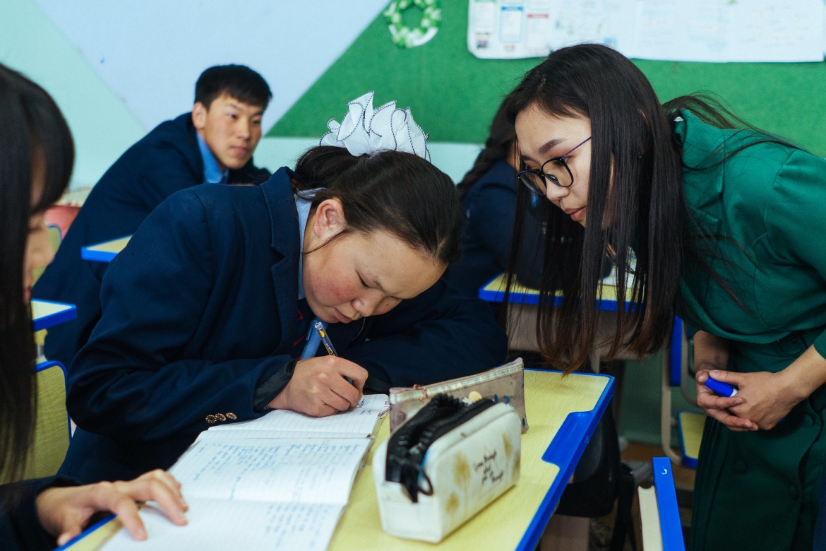 Deaf student Oyunjargal Gansukh concentrates during a language lesson at School 212 in Murun, Mongolia. All4Education, supported by Education Out Loud is ensuring more children with disabilities have access to quality education through advocacy efforts and gathering missing data for changemakers to acknowledge the challenge. Credit: GPE/Bat-Orgil Battulga