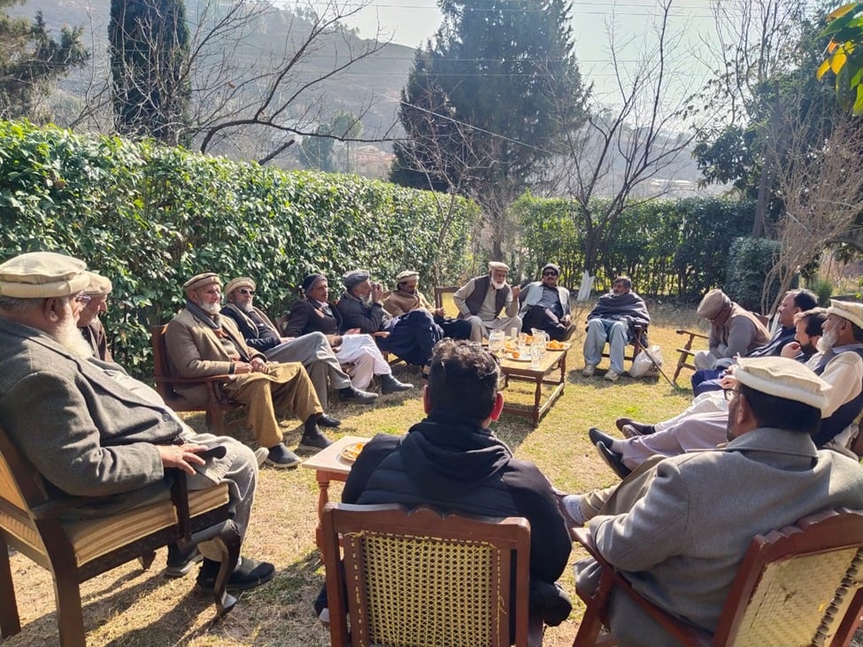 Community and CSEN members meeting to discuss the issue of girls’ school in the village.